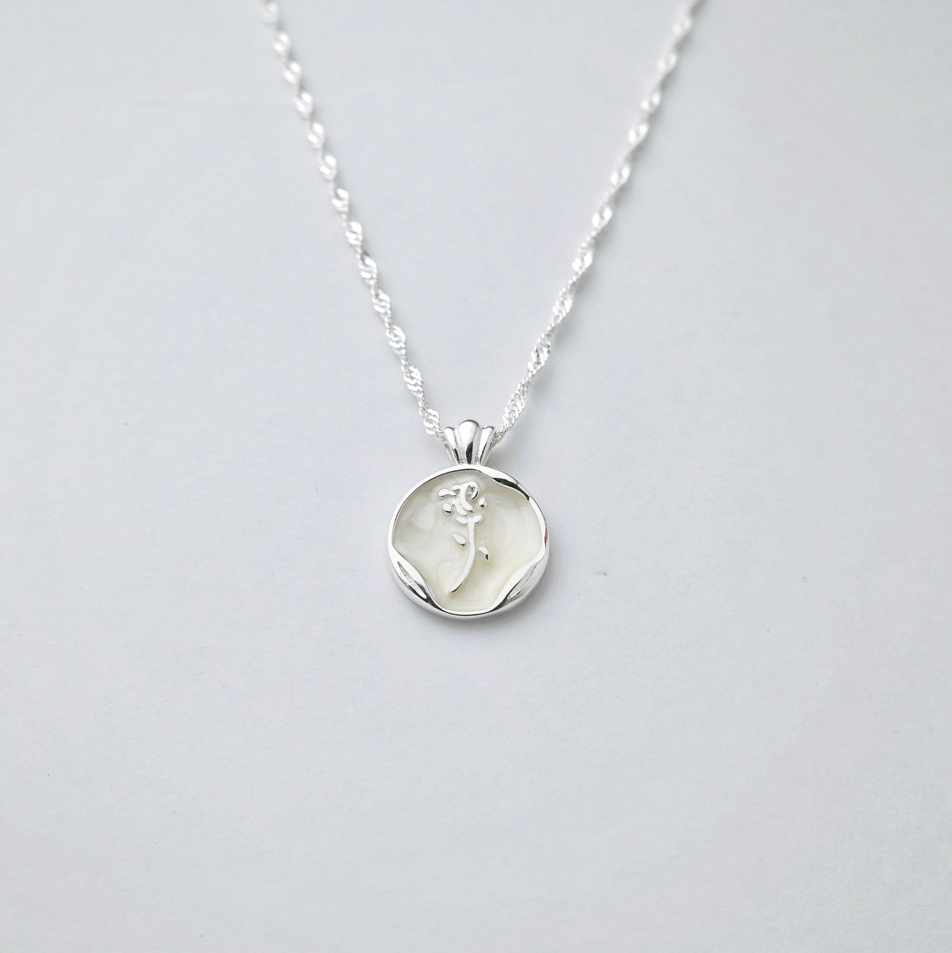 925 Silver Rose Round Necklace