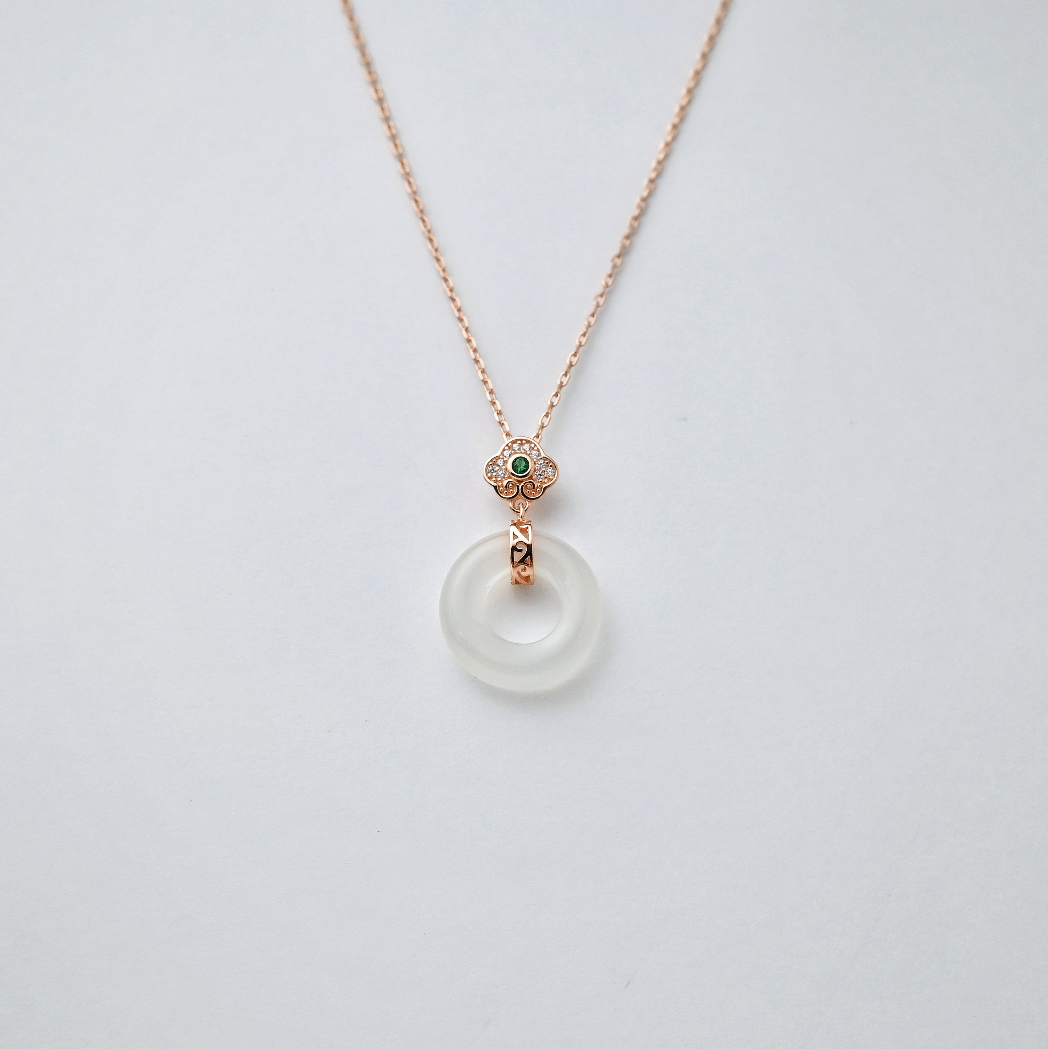 925 Silver Round Chalcedony Necklace