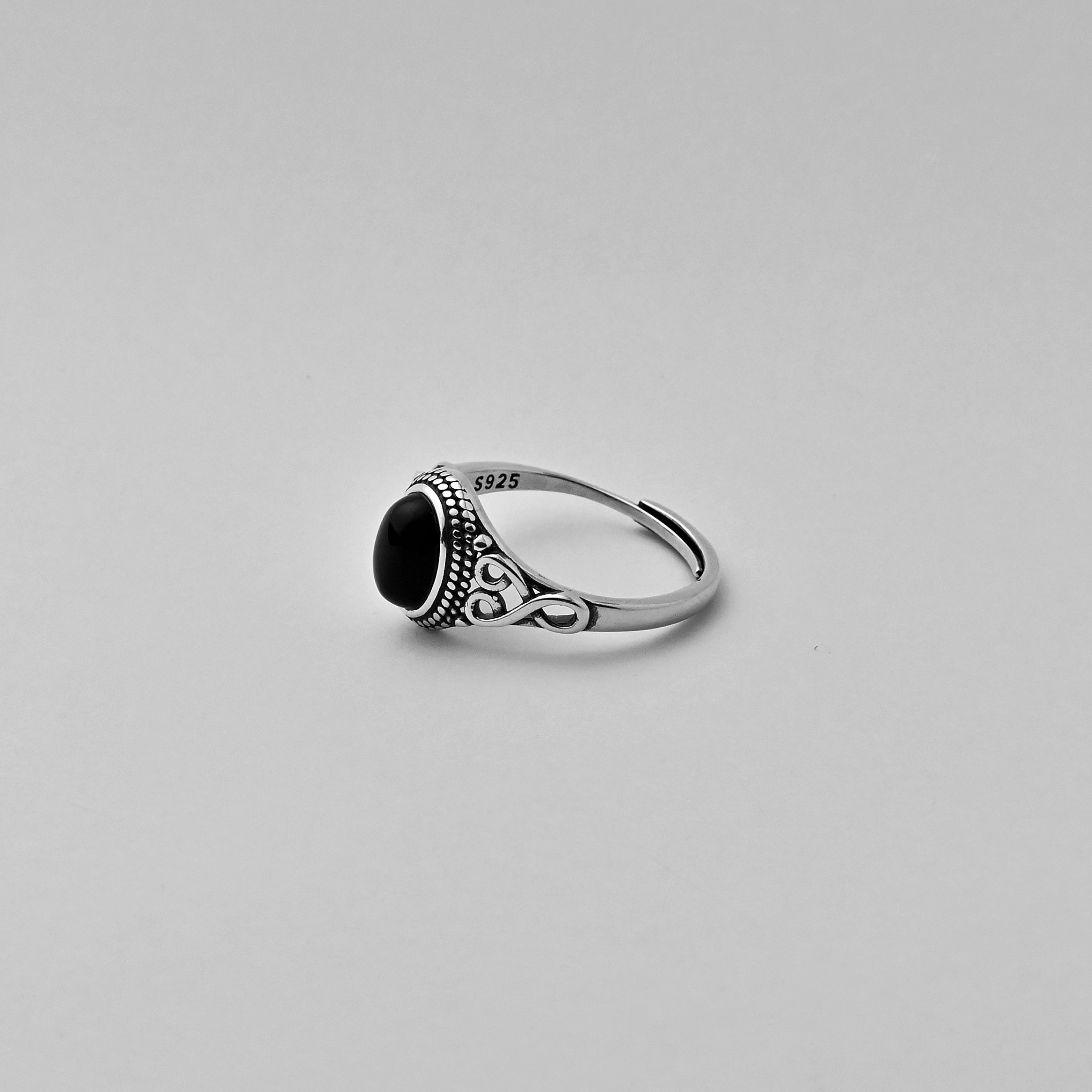 925 Silver Oval Black Onyx Vintage Ring