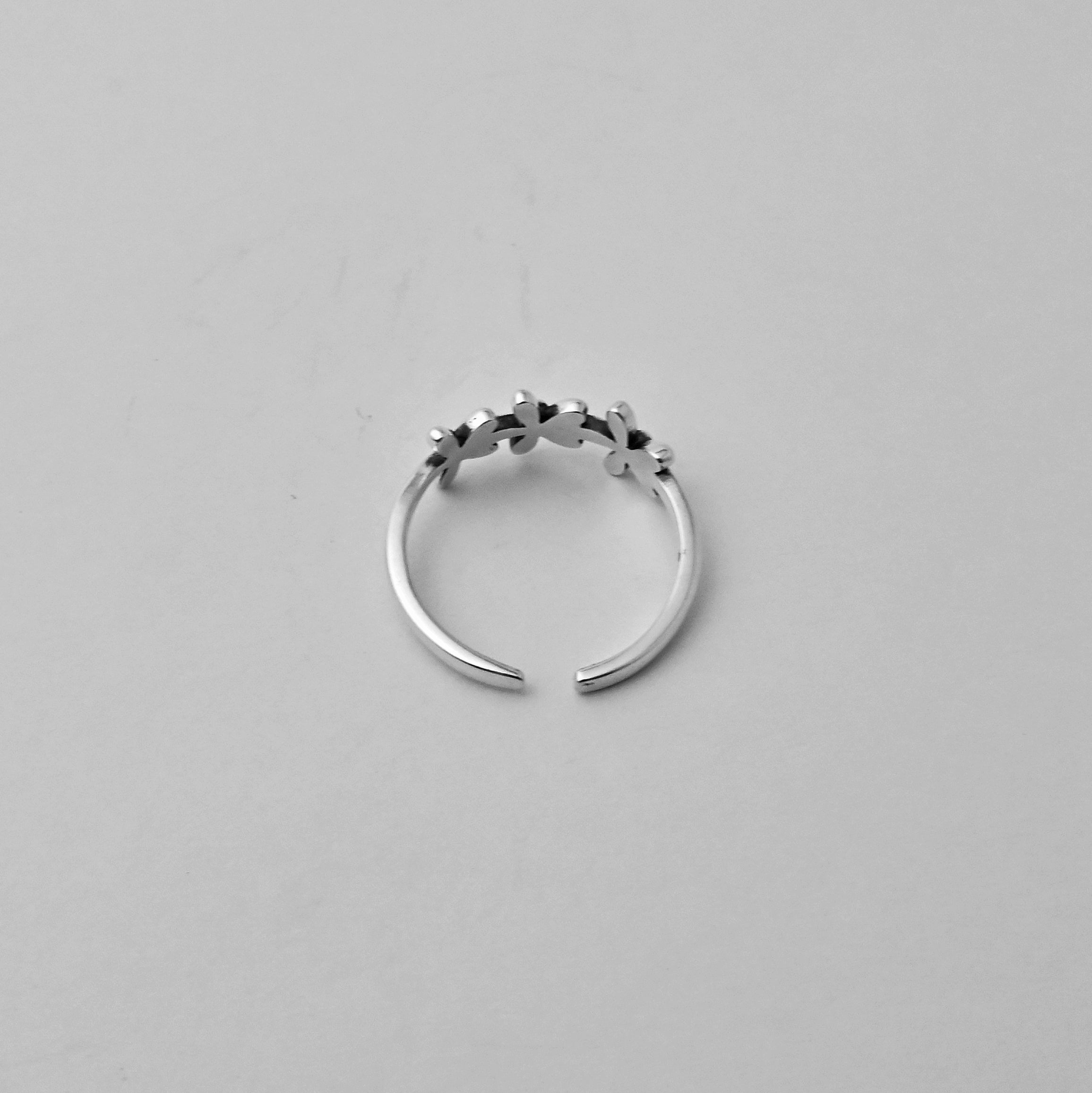 Silver Daisy Tail Ring