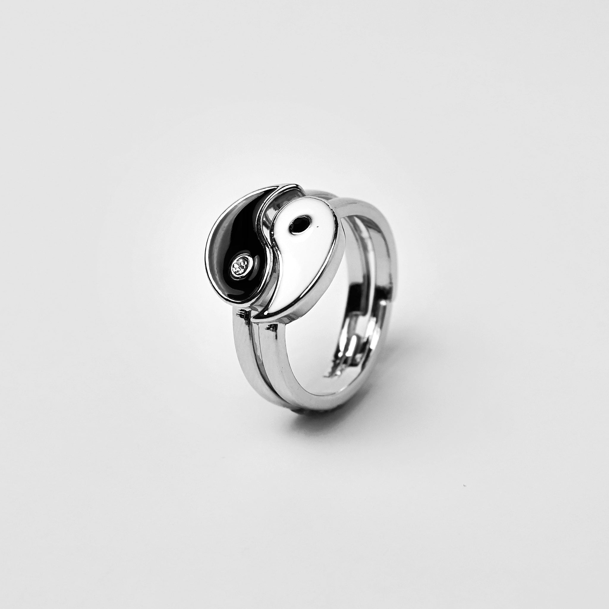 Tai Chi Yin Yang Black and White Couple Ring
