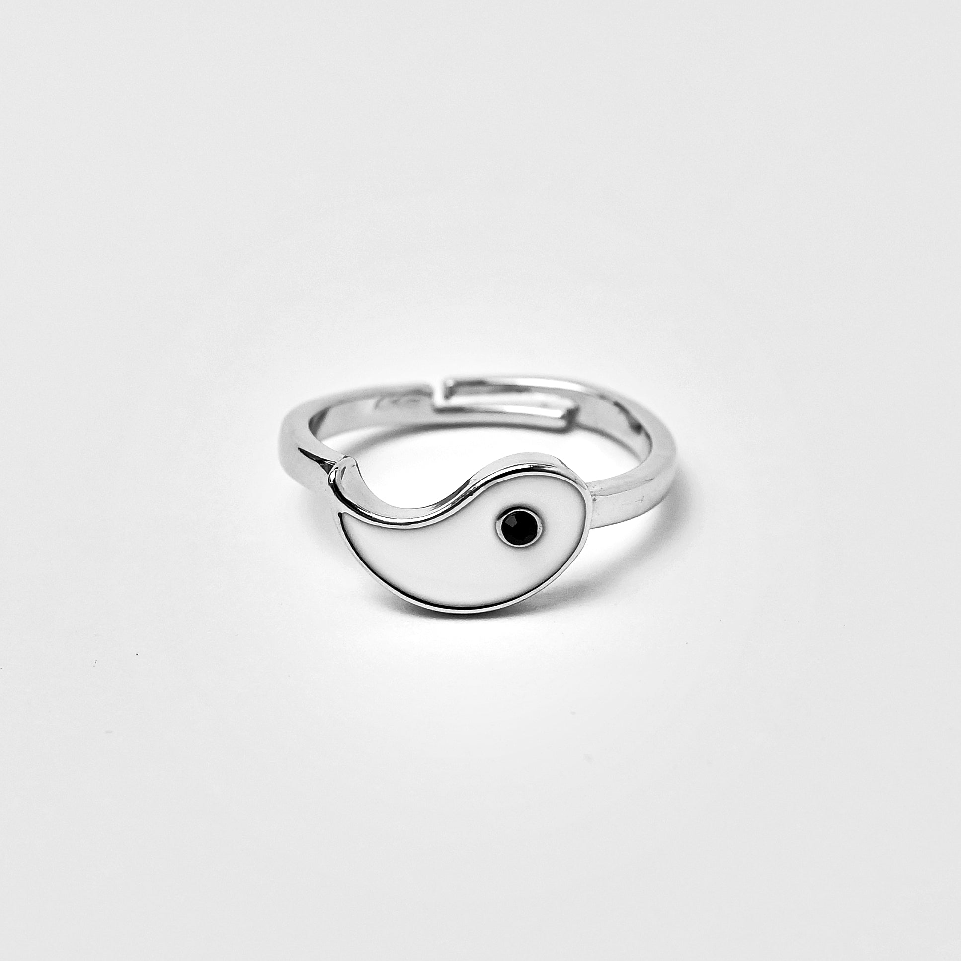 Tai Chi Yin Yang Black and White Couple Ring